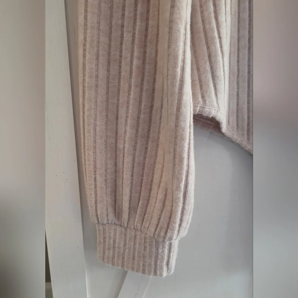 Cream Ribbed Long Sleeve Bodysuit - Picture 4 of 6